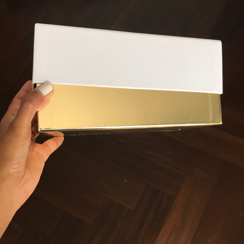 Givenchy Box - Picture 7 of 7